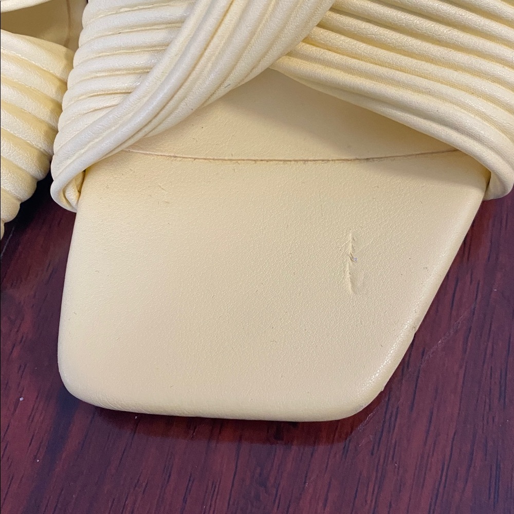 ZARA Yellow Pleated Strap Heeled Sandals – EU 39 / US 8 / UK 6 J-20 - Picture 9 of 9